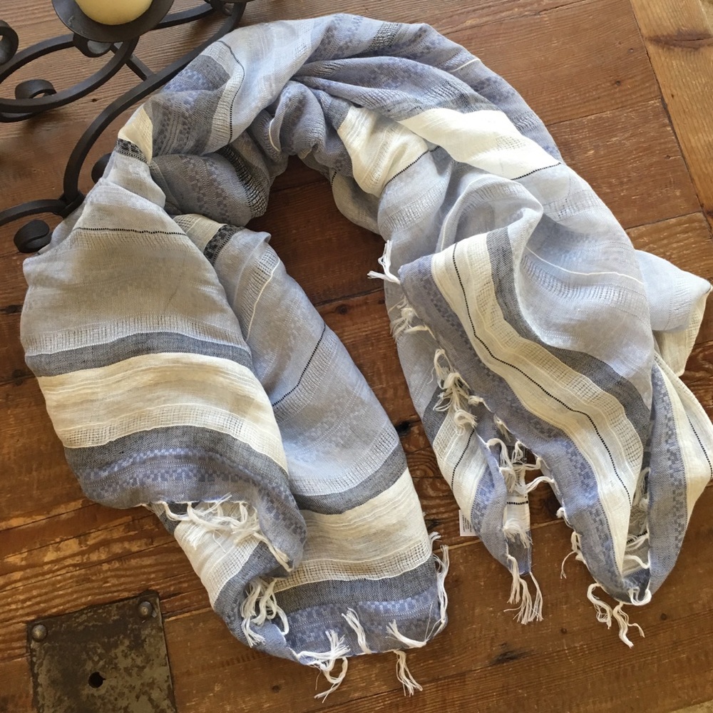 Nordstrom’s Caslon Linen Blend Wrap